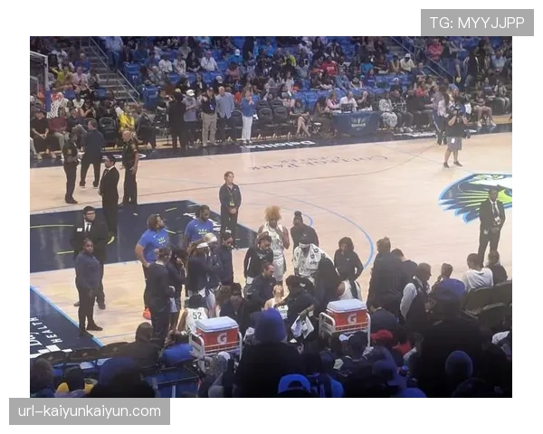 达拉斯飞翼队裁掉两名训练营合同球员，阵容缩减至15人